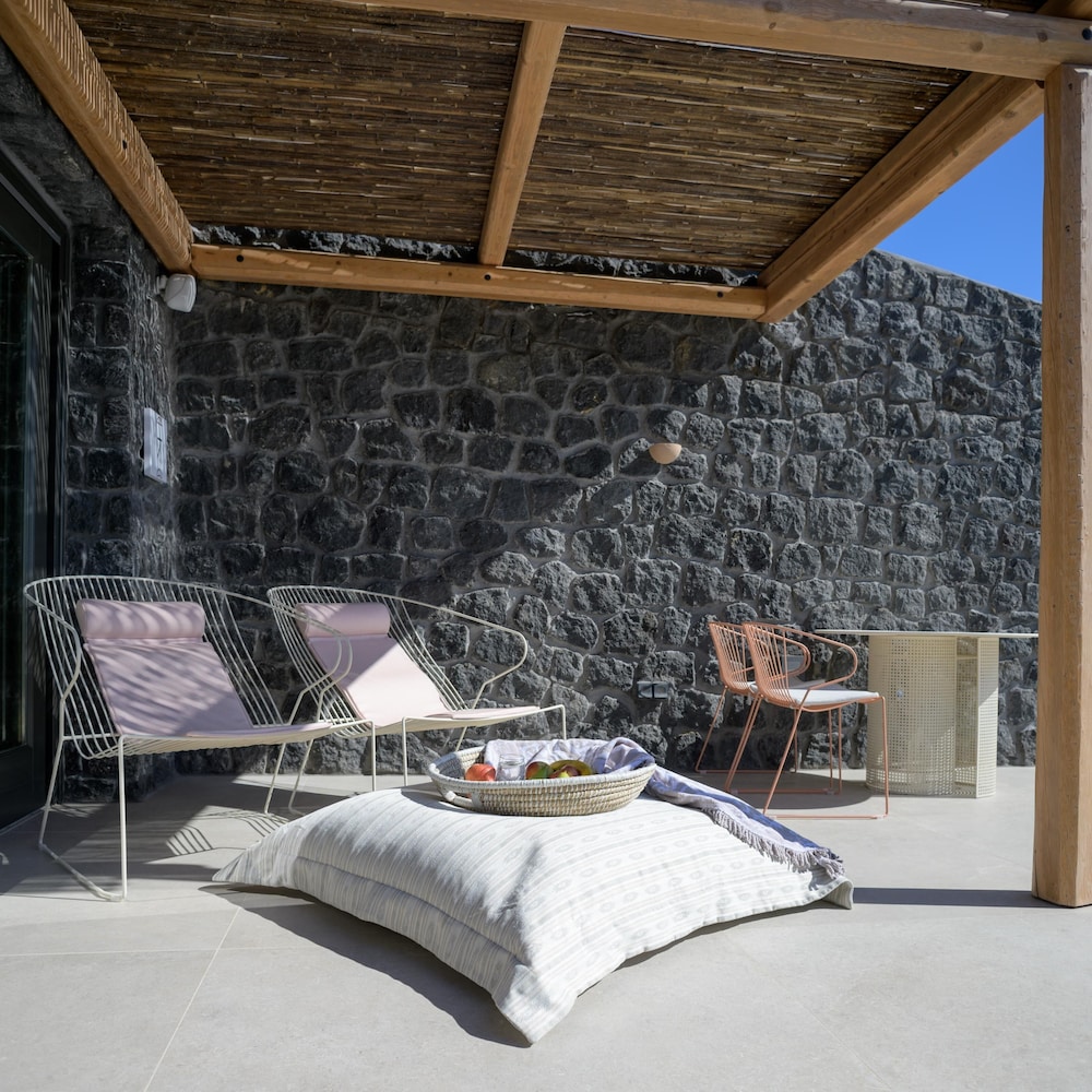 Junior Suite with Private Pool - Photo 18