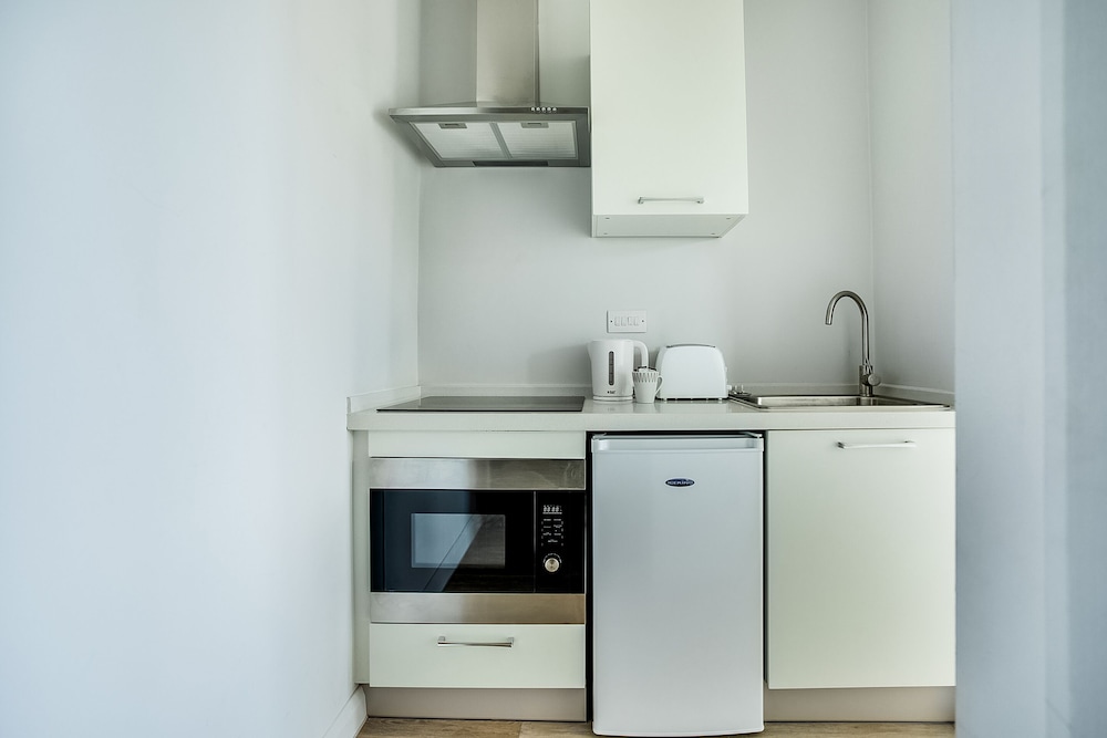 Family Apartment (Deluxe) - Photo 8