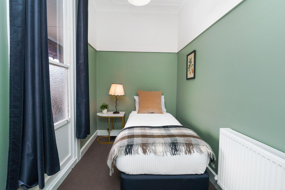 Deluxe Triple Room photo 2