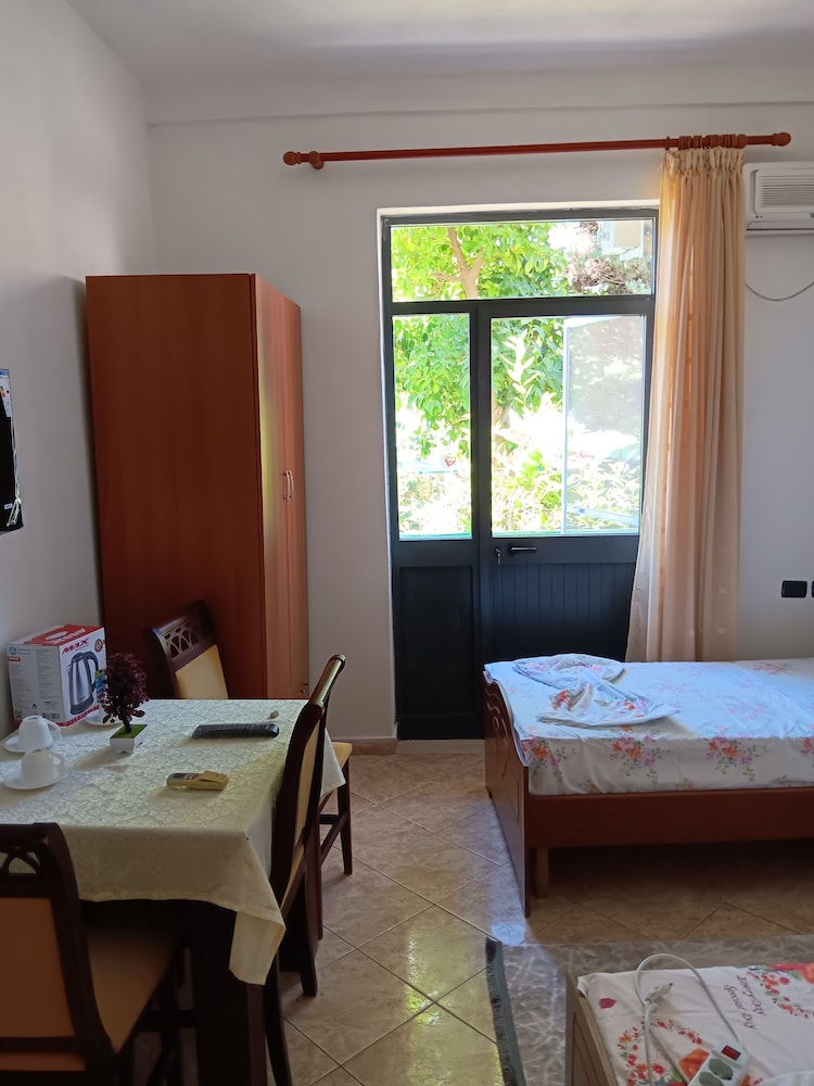 Basic Double Room Single Use, Balcony