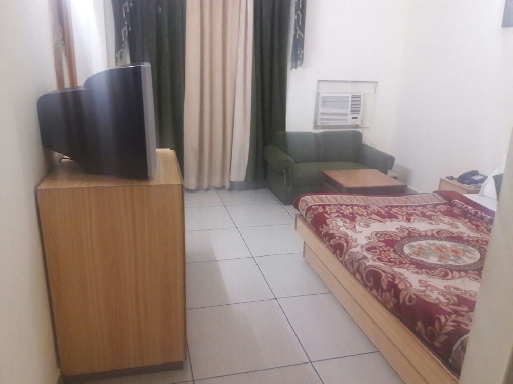 Deluxe Room, 1 Double Bed photo 2