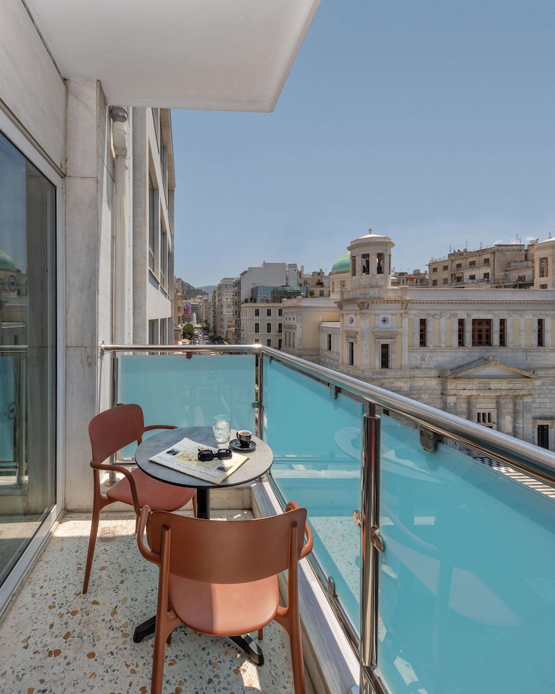 Family Room, Balcony, City View photo 1