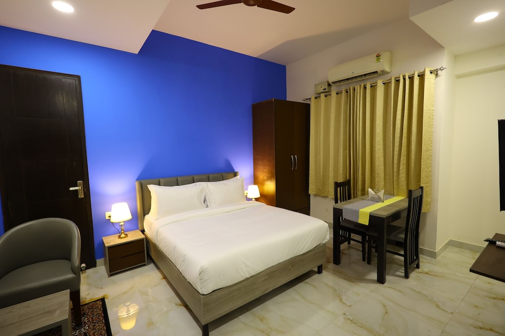 Deluxe Double Room, 1 King Bed photo 1
