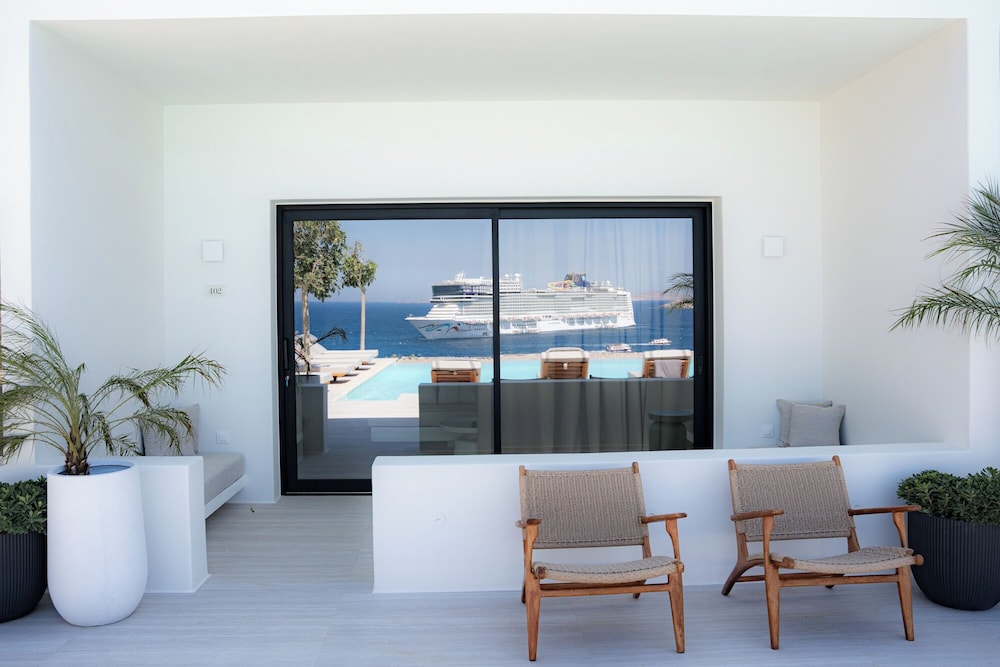 Luxury Suite, Patio, Sea View