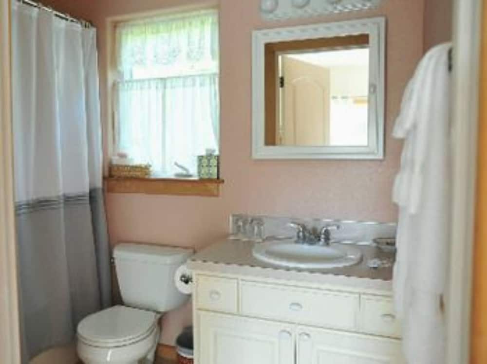 Room, Private Bathroom (Audubon Room) photo 3