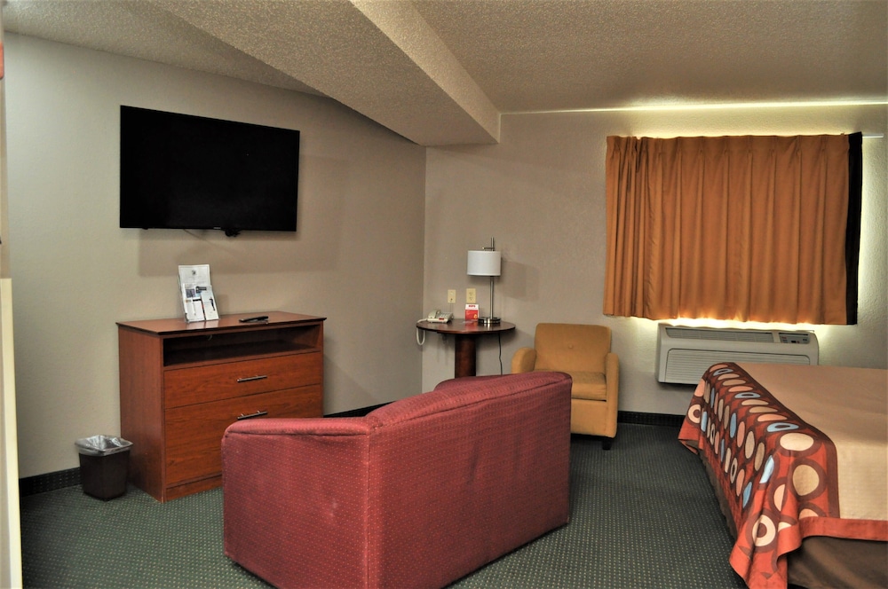 Superior Studio Suite, 1 King Bed, Non Smoking - Photo 2