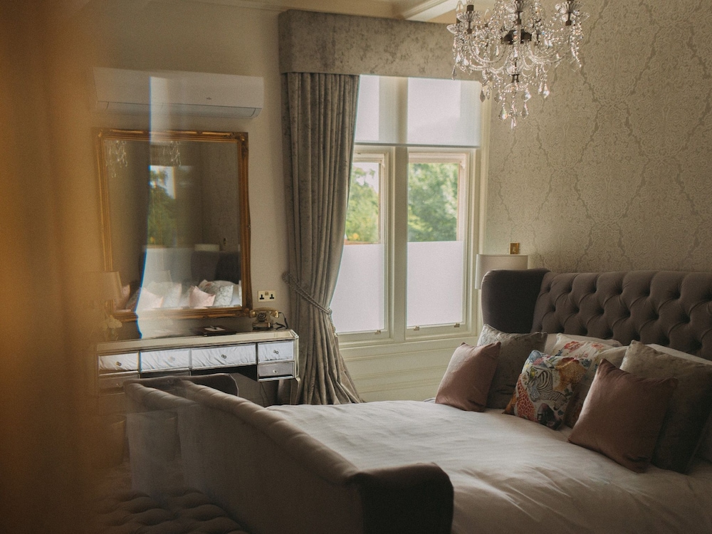 Junior Suite, 1 King Bed, Non Smoking - Photo 5