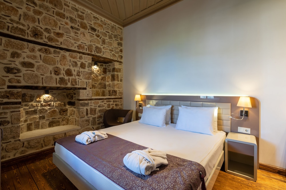 Deluxe Room, 1 Double Bed, Non Smoking, Sea View - Photo 4
