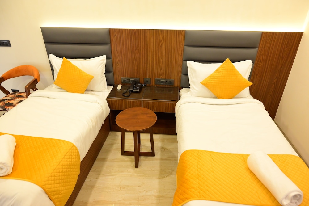 Deluxe Twin Room photo 3