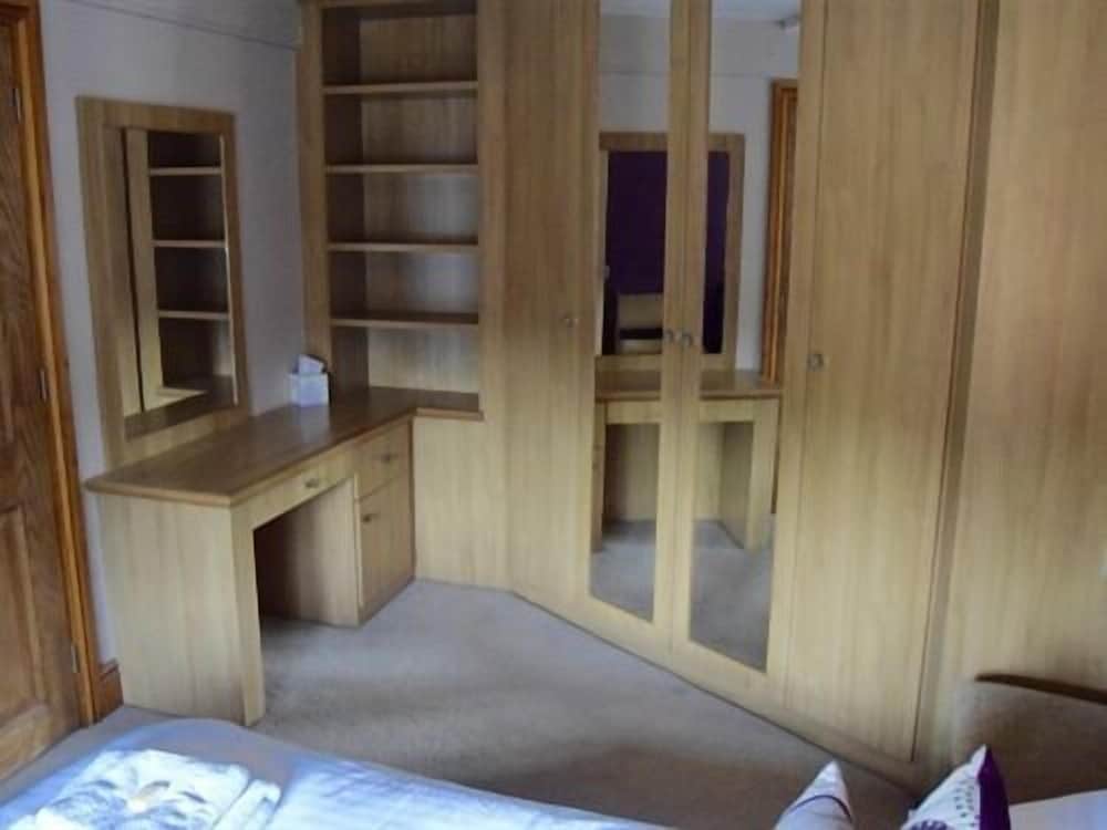 Suite, Ensuite