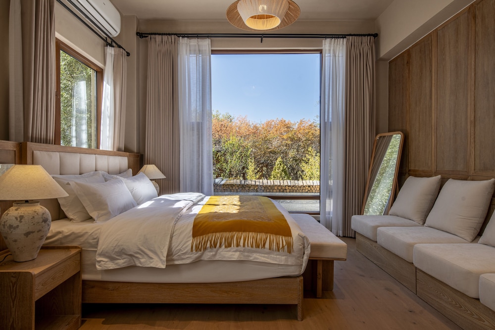 Luxury Suite photo 1