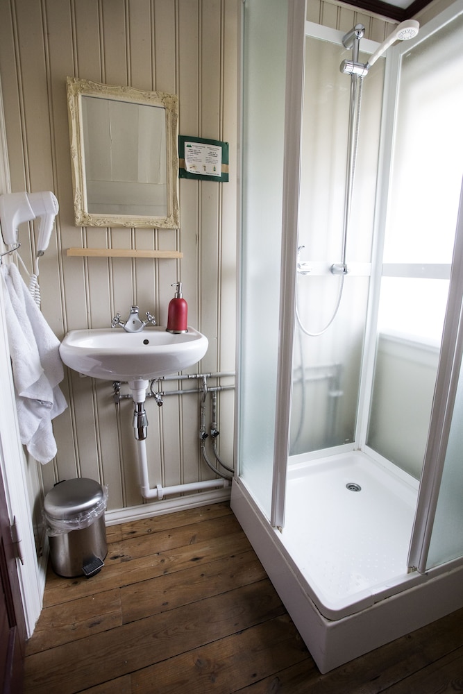 Standard Triple Room, Shared Bathroom