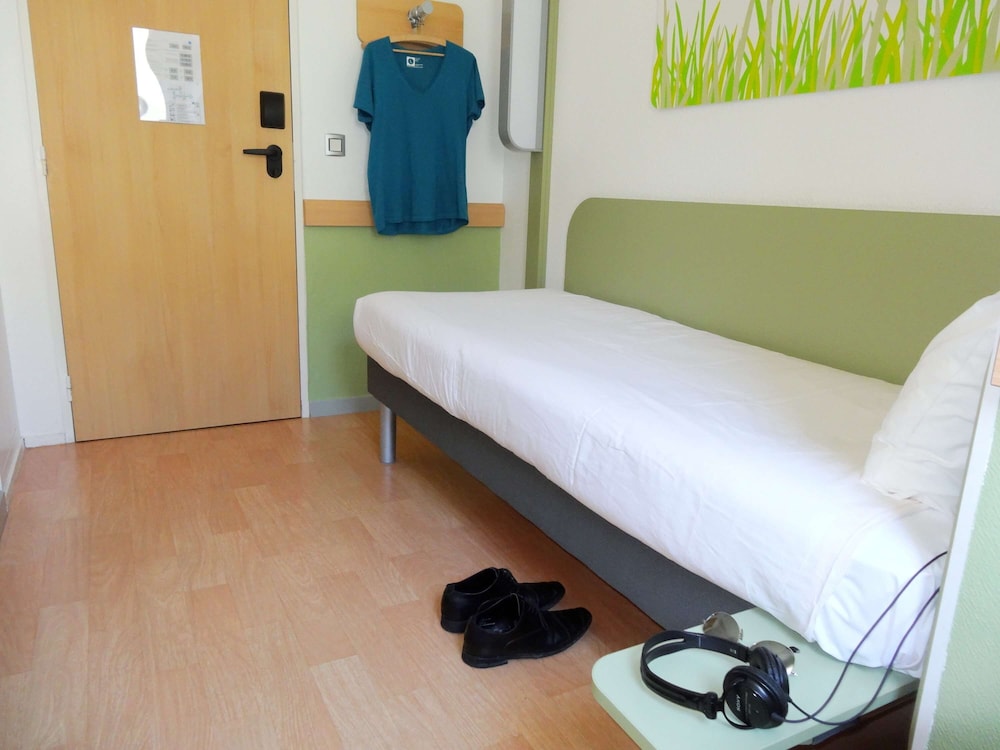 Triple Room, Multiple Beds photo 3