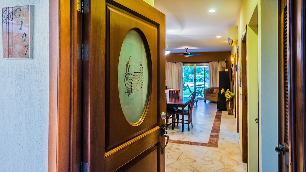 Condo, 2 Bedrooms