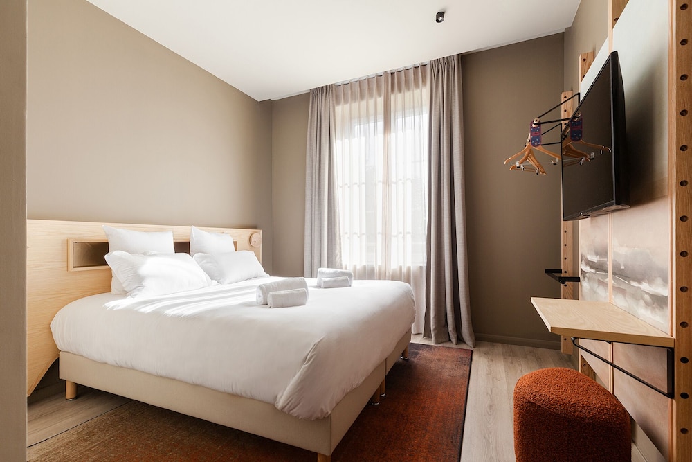 Standard Double or Twin Room photo 2