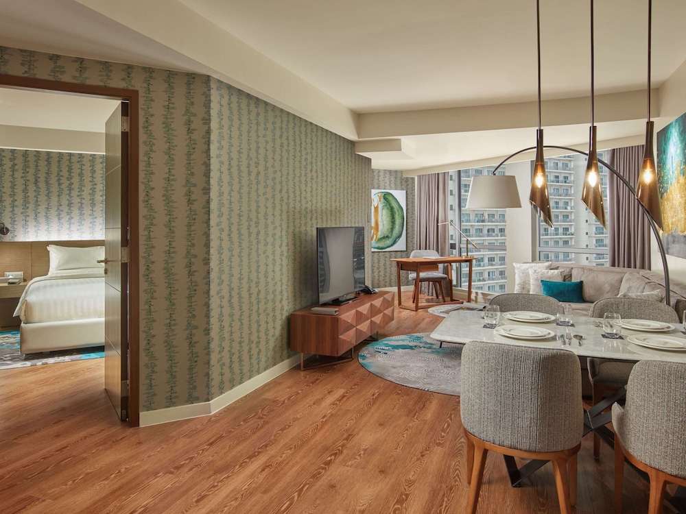 Superior Suite, 1 King Bed, Bathtub - Photo 3