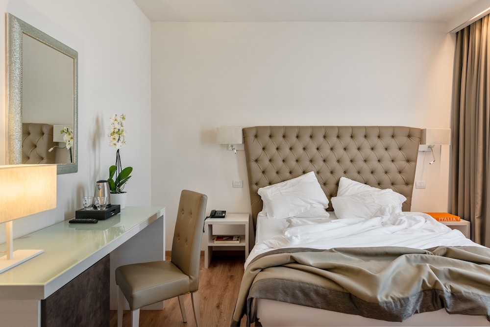 Superior Double Room, 1 Queen Bed - Photo 1
