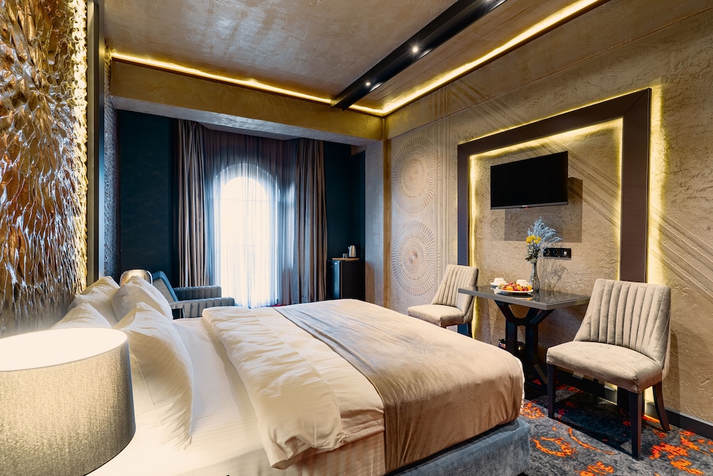 Deluxe Double or Twin Room, Sea View - Photo 10
