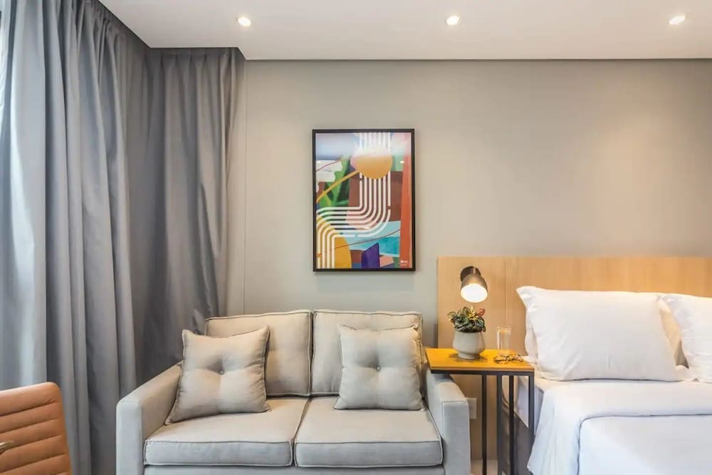 Deluxe Studio Suite - Photo 18