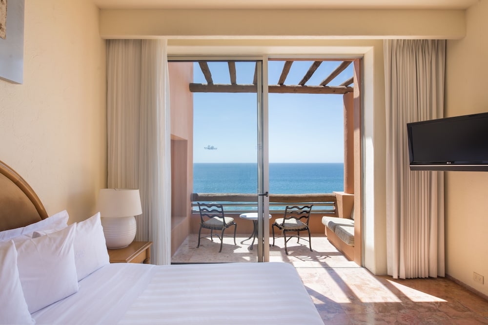 Studio W/kitchenette