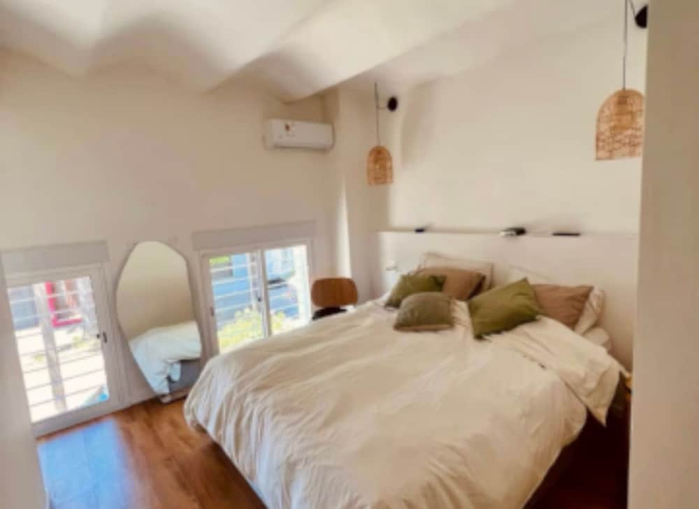 Basic House photo 1