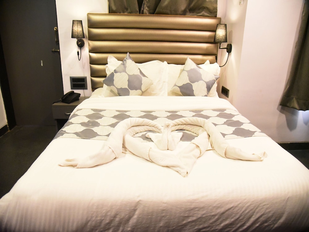 Executive Room - Photo 6