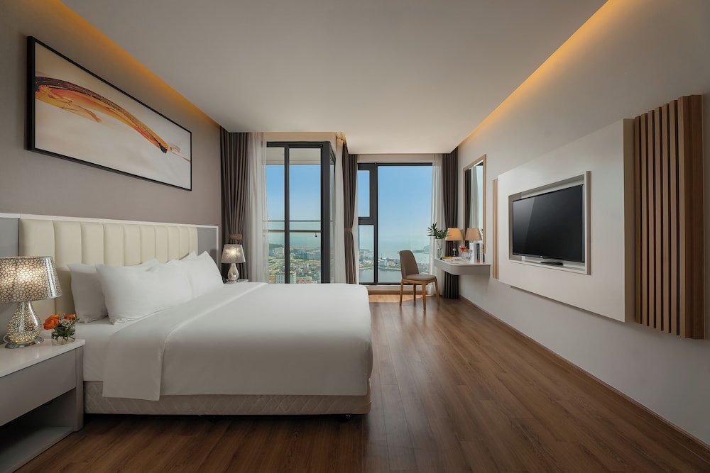 Executive Suite, Ocean View - Photo 13