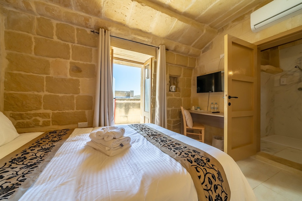 Economy Double Room, Terrace