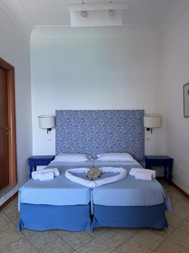 Deluxe Double or Twin Room, Balcony, Sea View