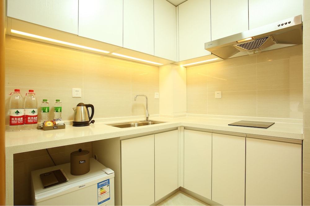 Sunshine Apartment B with 1 Bedroom photo 3