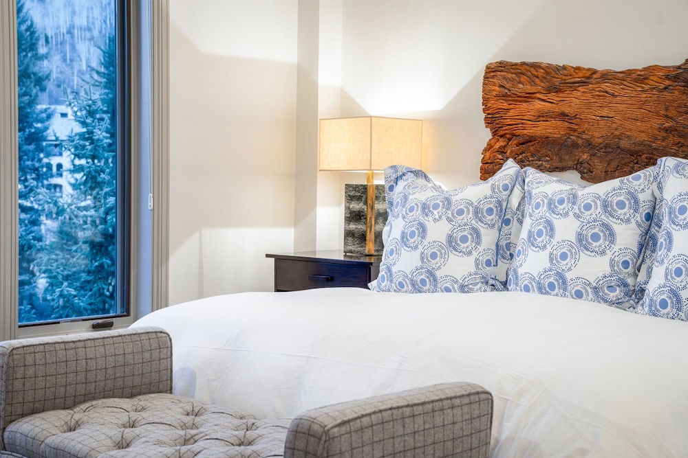 Luxury Condo, 3 Bedrooms photo 2