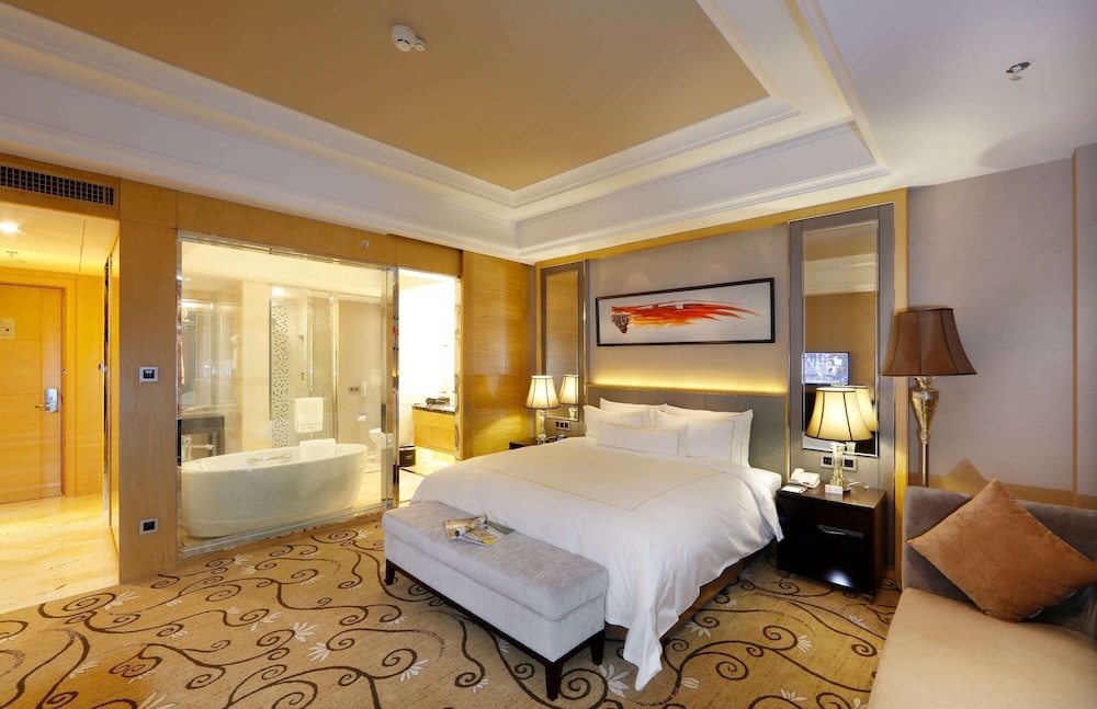 Suite, 1 King Bed, Non Smoking