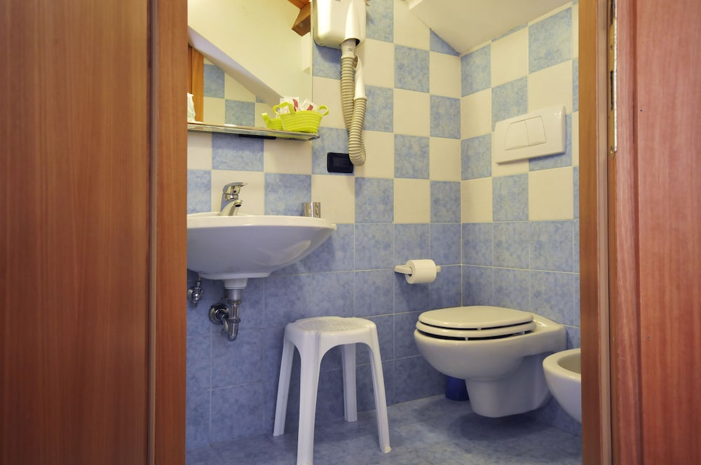Comfort Room, 1 Bedroom photo 3