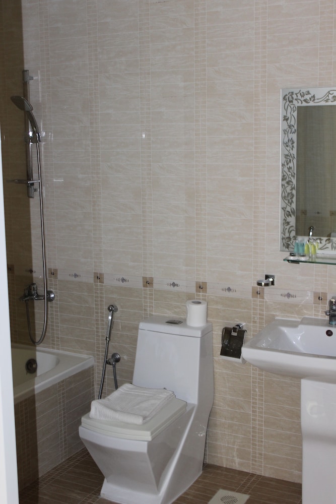 Deluxe Room, 1 King Bed, Sea View photo 2