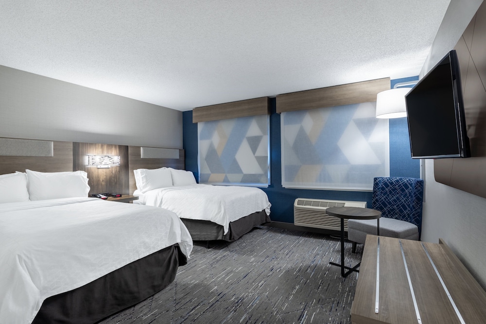 Suite, Multiple Beds - Photo 5