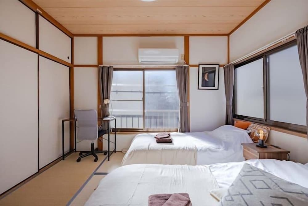 Basic Apartment photo 3