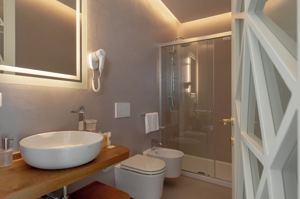 Deluxe Double Room, 1 Double Bed, Annex Building - Photo 4