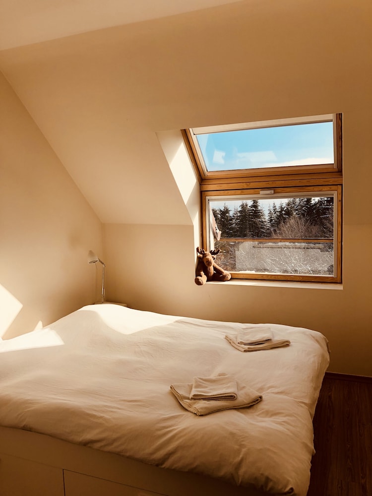 Comfort Duplex, 3 Bedrooms, Mountain View photo 1