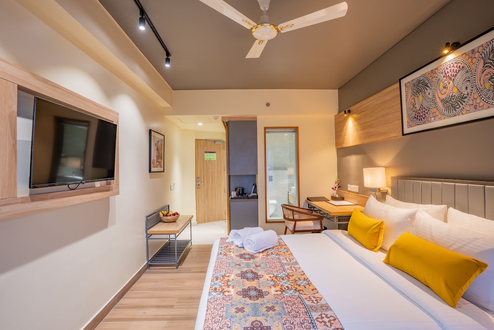 Executive Double Room, Balcony, Sea Facing - Photo 5