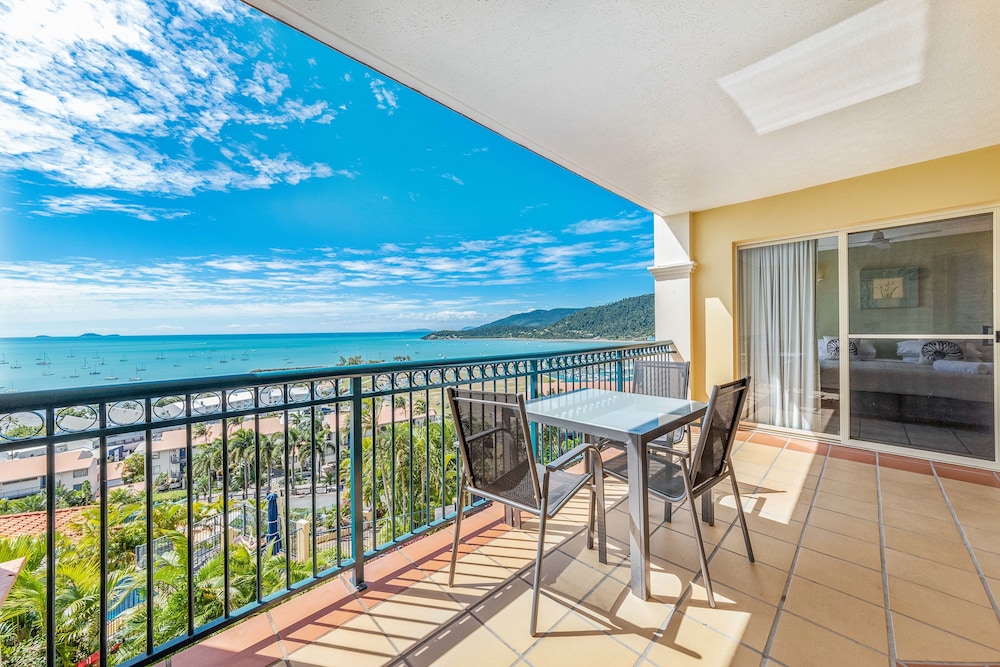Apartment, 3 Bedrooms, 2 Bathrooms photo 2