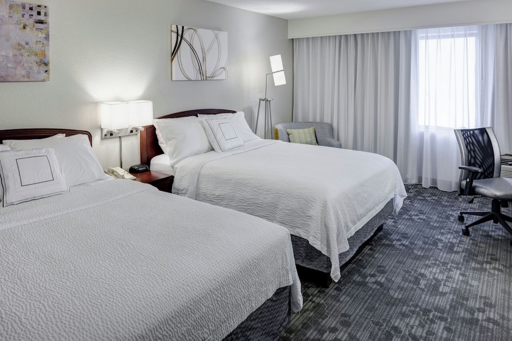 Suite, Multiple Beds - Photo 1