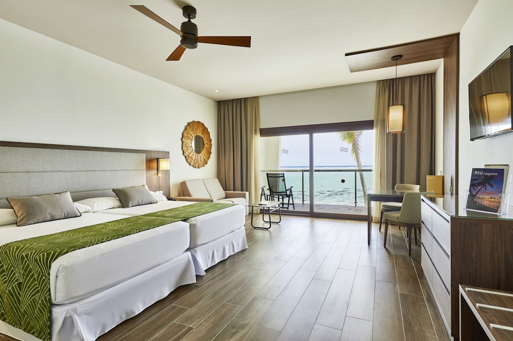 Junior Suite (Beach B2C-CA )
