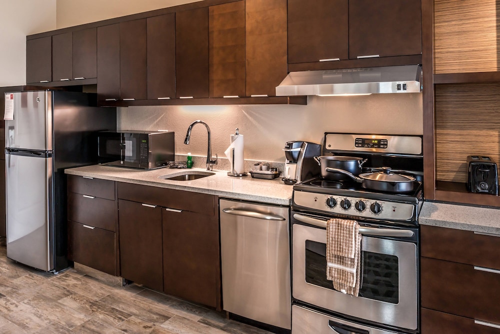 Suite, 1 Bedroom, Mountain View photo 2