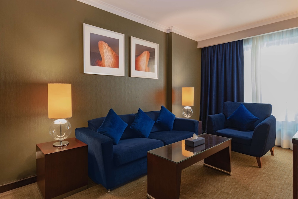 Diplomatic Suite - Photo 8