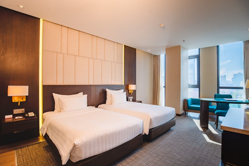 Deluxe Twin Room, City View photo 3