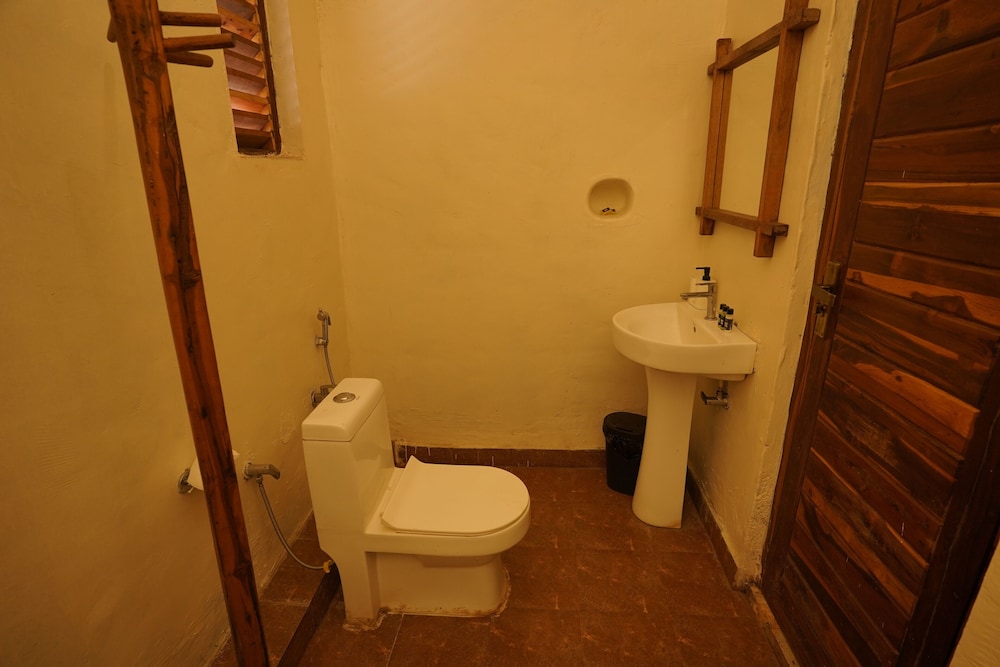 Superior Studio Suite, Garden View photo 3