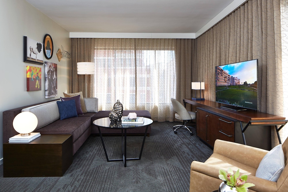 Suite, 2 Queen Beds, Balcony - Photo 1