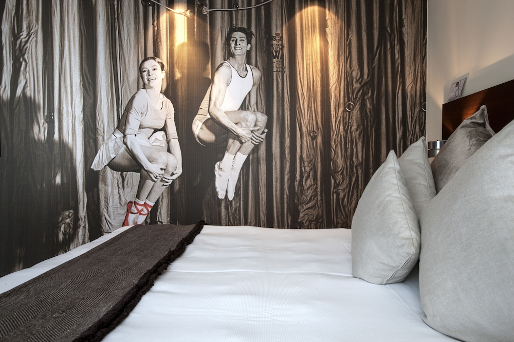 Suite, 1 King Bed, Terrace