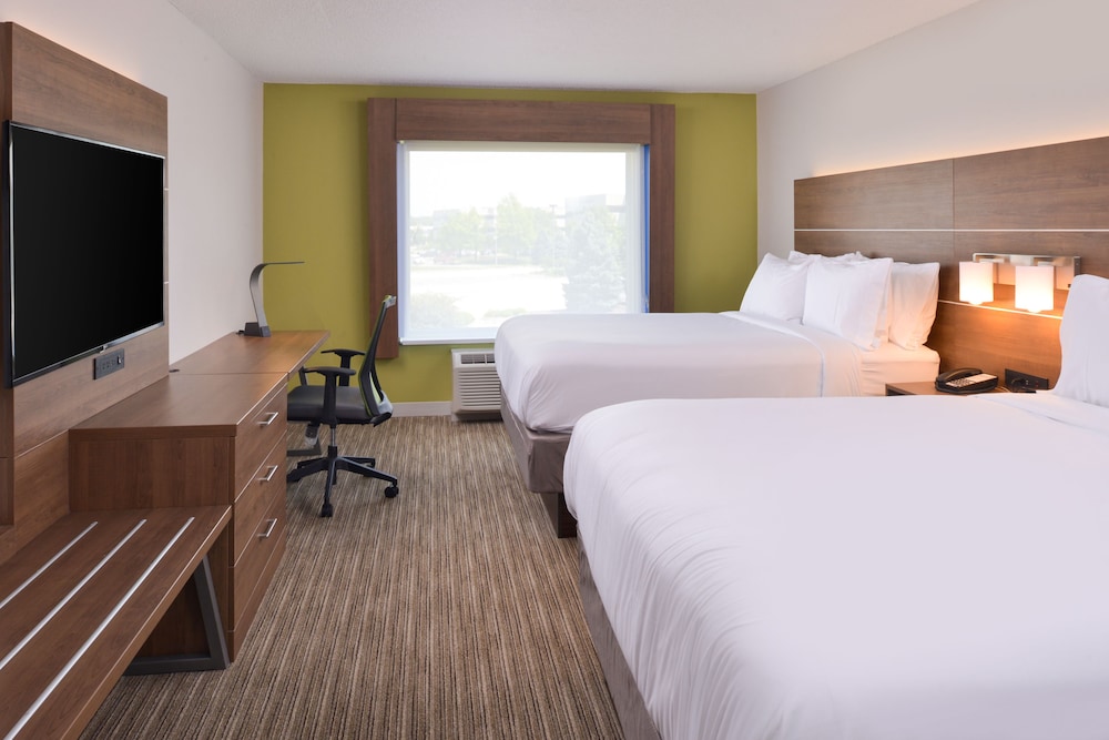Standard Room, 2 Queen Beds - Photo 5