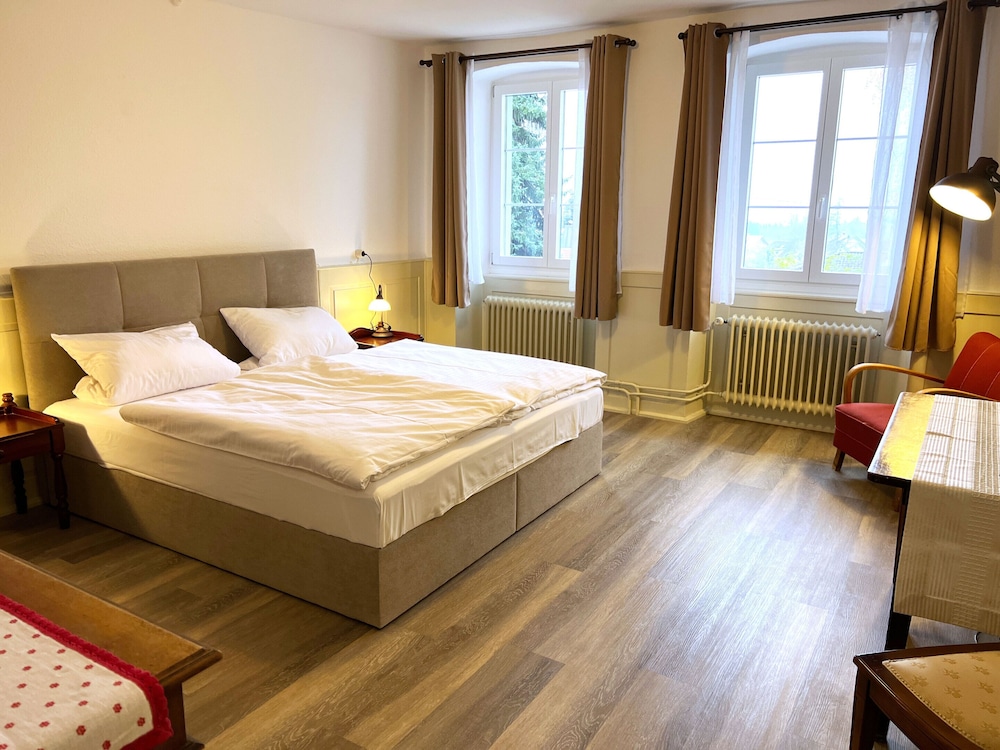 Exclusive Double Room, Private Bathroom (Doppelzimmer Landhaus)